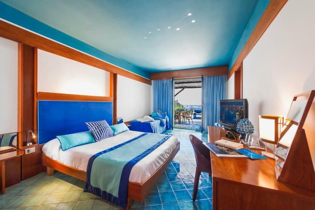 Lo Scoglio Hotel Marina del Cantone ภายนอก รูปภาพ